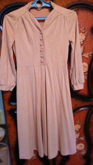 летнее платье 48 размера: Көйнөктөрдү баарынын абалы жакшы. Аз эле кийинген. Ар биринин баасы