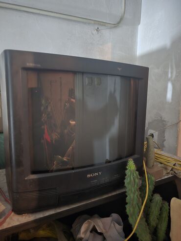 куплю старые телевизор: Телевизор Sony Trinitron (ЭЛТ) - Диагональ экрана ~21" (около 54 см)