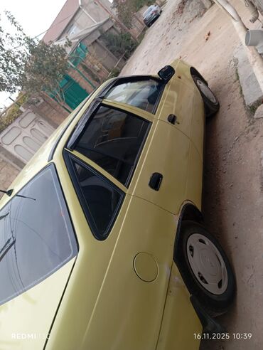 Daewoo: Daewoo Nexia: 1.5 l | 2009 il Sedan — 4