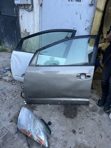 Qapılar: Sol ön, Toyota Prius, 2007 il, Ünvandan götürmə