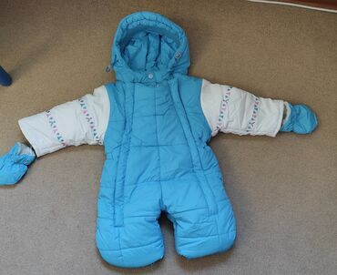 Верхняя одежда: Продаётся детский комбинезон. С рождения и до 8-ми месяцев. Состояние — 4