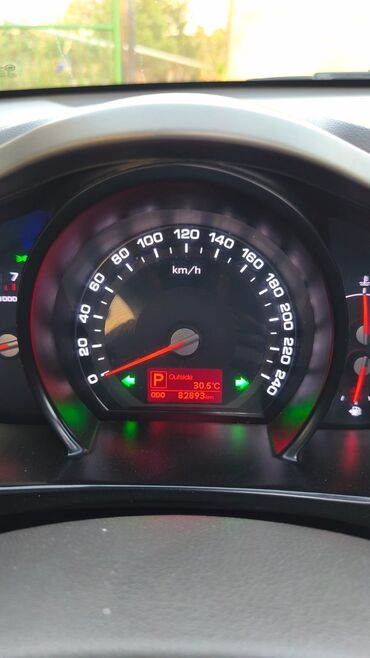 Kia: Kia Sportage: 2.4 l | 2011 il Sedan — 13