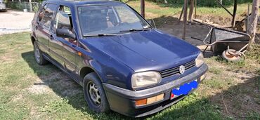 фольксваген пассат 2003: Volkswagen Golf: 1993 г., 1.6 л, Механика, Бензин, Хетчбек