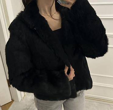 Qadınlar üçün qara natural dovşan tükü - Model: qısa/krop lalafo.az -da Qadınlar üçün qara natural dovşan tükü - Model: qısa/krop