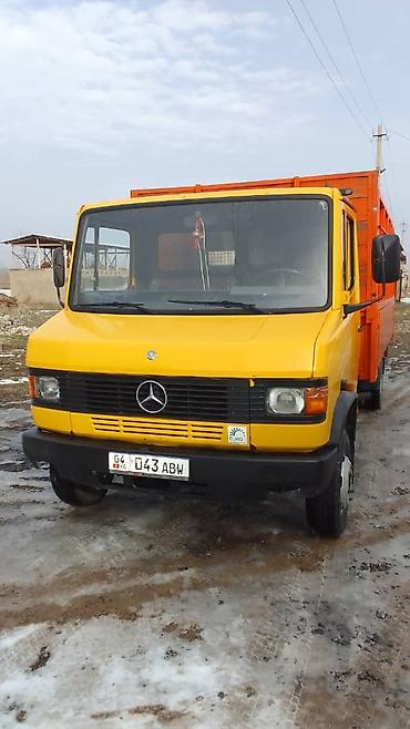 ман 18 224: Грузовой автомобиль Mercedes-Benz с бортовой/фургонной платформой. - — 2