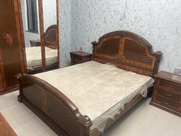 islenmis paltar skaflari: Двуспальная кровать, Шкаф, Комод, 2 тумбы, Турция, Б/у