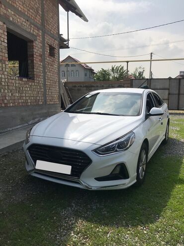 продаю hyundai sonata: Hyundai Sonata: 2017 г., 2 л, Автомат, Газ, Седан