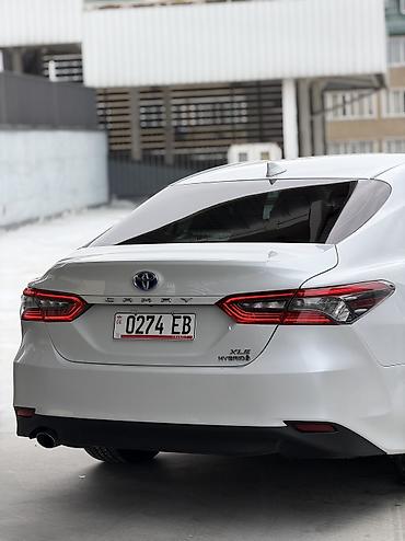 Toyota: Toyota Camry: 2022 г., 2.5 л, Автомат, Гибрид, Седан — 6