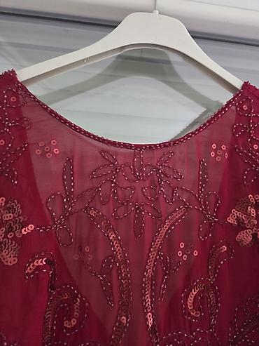 planika baletanke: Elegantna bordo haljina sa ručnim vezom i šljokicama - Boja: duboka — 5