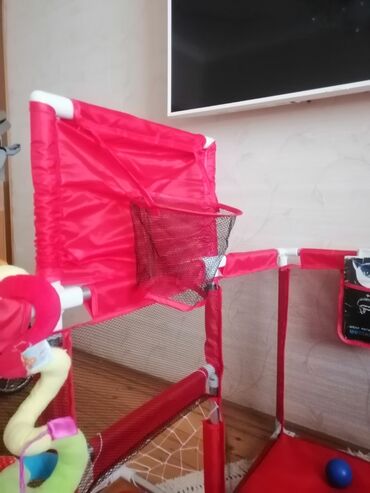 Bıçaqlar: Uşaq oyun manesi və mini oyun meydançası. 1.2*1.8 ölçüdə. Istifade