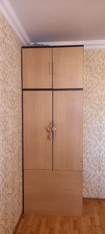 Dolablar: Qarderob, paltar dolabı — 1