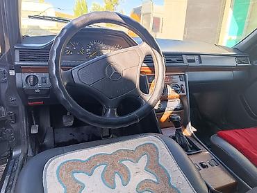 Транспорт: Mercedes-Benz W124: 1993 г., 2.2 л, Механика, Бензин, Седан — 6