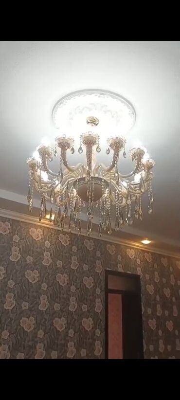 qapi gence: Çılçıraq, 10 və daha çox lampa