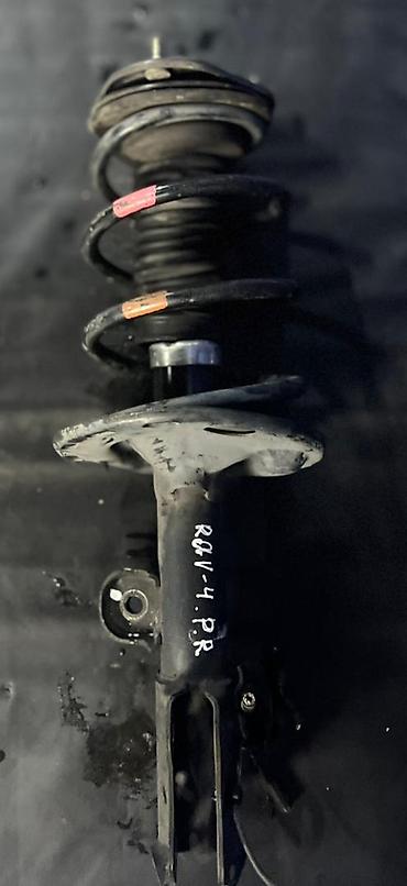 raf: Передний амортизатор Toyota 2013 г., Б/у, Оригинал, Япония — 1