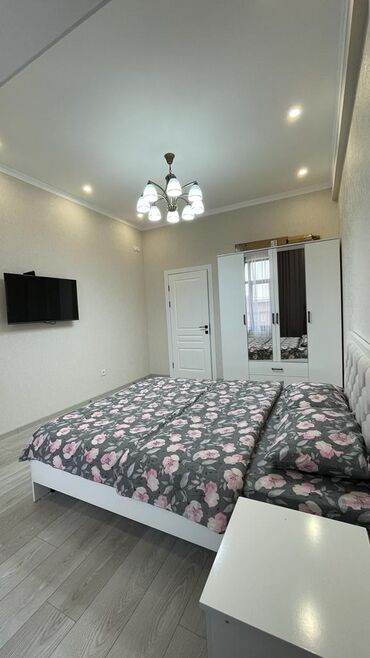 Посуточная аренда квартир: 1 комната, Душевая кабина, Постельное белье, Кондиционер — 8