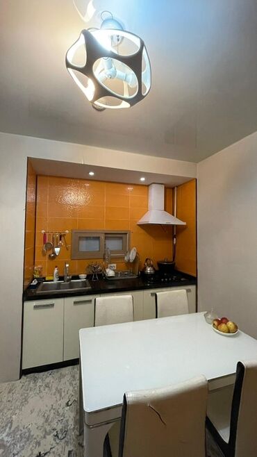 куплю кухонные гарнитуры: Кухонный гарнитур, цвет - Оранжевый, Дерево