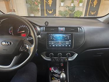 kia bongo: Kia Rio: 1.4 l | 2014 il Sedan — 5