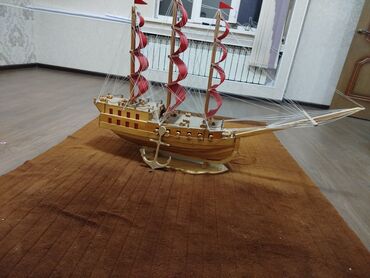 женская одежда бишкек оптом и в розницу: Срочно продаю карабльсувенир для подарка чистое дерево связи выездом