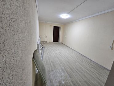 молодая гвардия боконбаева квартира: 2 комнаты, 40 м², Хрущевка, Цокольный этаж этаж, Косметический ремонт