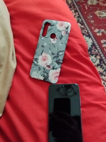 Xiaomi: Redmi Note 8 4 gb. ram 64 2021 model. heç bir problemi defekti