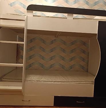 qoşa carpayi: İkili mərtəbəli uşaq çarpayısı matrassız satılır — 1