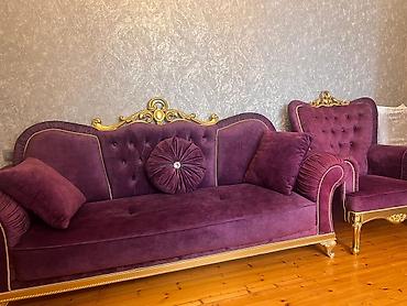 Divan kreslonun sınıqı, cırıqı, zədəsi yoxdur. yastıqları ilə