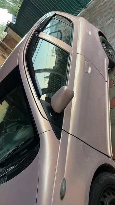 Toyota: Toyota Vitz: 2001 г., 1.3 л, Автомат, Бензин, Хэтчбэк — 9