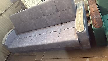 Прямые диваны: Прямые диваны с высокой спинкой и широкими подлокотниками - — 6