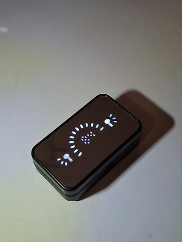 iphone 12 pro max islenmis: S20 simsiz powerbank qulaqlıq 6000 mah batareyaya sahibdir . Çox — 3