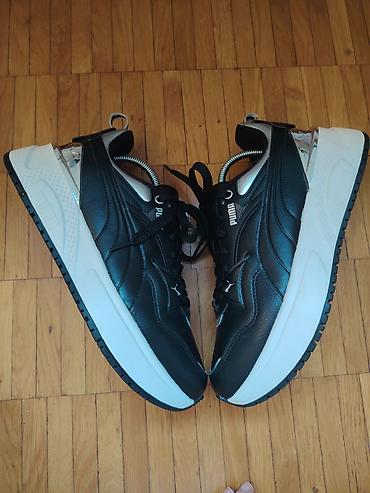 Patike: Puma patike u crno-beloj kombinaciji sa modernim, sportskim dizajnom i — 2