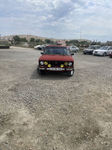 ваза напольная стеклянная высокая без узора: +994 55 948 02 96 bu nömrə ilə əlaqə saxlayın ətraflı məlumat verecek