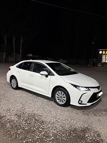 210 cdi: Toyota Corolla: 2019 г., Гибрид, Седан — 7