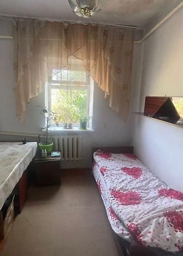 Үйлөрдү сатуу: 3 бөлмө, 65 м², 4 соток, Бишкек, Маевка а. Менчик ээси — 5