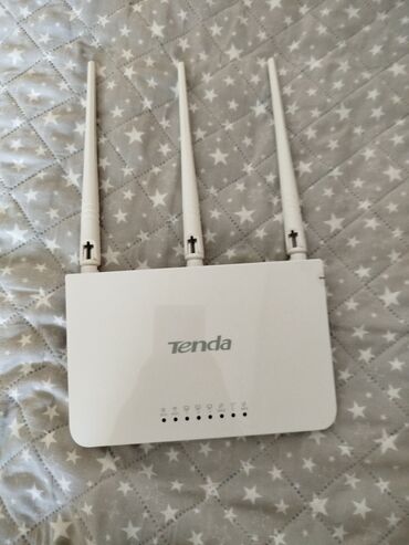 wifi маршрутизатор: Роутер (Tenda) модель f3 в хорошем состоянии