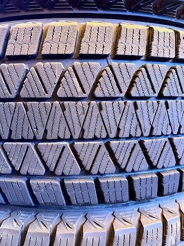 Шины: Шины 225 / 65 / R 17, Зима, Б/у, Комплект, Япония, Bridgestone — 2