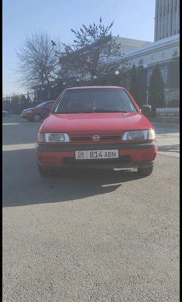 nissan овод: Nissan Sunny: 1991 г., 1.6 л, Механика, Бензин, Седан