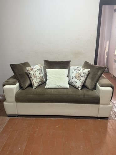 Divanlar: Divan, İşlənmiş, Açılan, Bazasız
