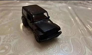 jeep wj: Qara rəngli oyuncaq off-road jeep modeli - Material: metal korpus — 5