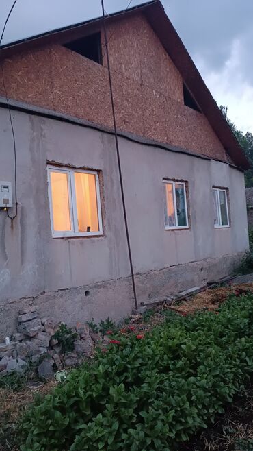 дом город бишкек: 99 м², 4 комнаты, Требуется ремонт С мебелью