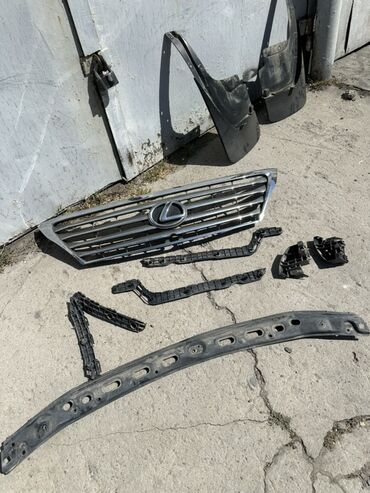 Решетки радиатора: Решетка радиатора Lexus — 10