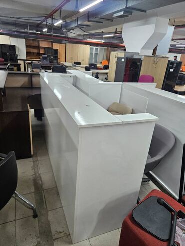 Ofis masaları: Resepsin Masalar sekilde gorunduyu kimidir hec bir prablemi yoxdur 3 -da lalafo.az — 4 Ofis masaları: Resepsin Masalar sekilde gorunduyu kimidir hec bir prablemi yoxdur 3 — 4