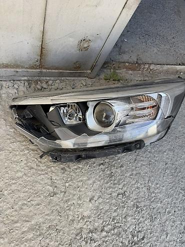Kia Stonik на запчасти Передняя автомобильная фара с линзованным