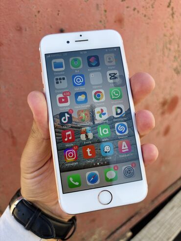 lords mobile: IPhone 6s, 32 GB, Space Gray