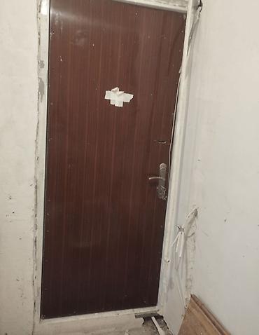 ikinci əl seyf qapi: İstifadə olunmuş qapı. Yaxşı vəziyyətdə. Standart ölçülər. Yeni kilid — 2