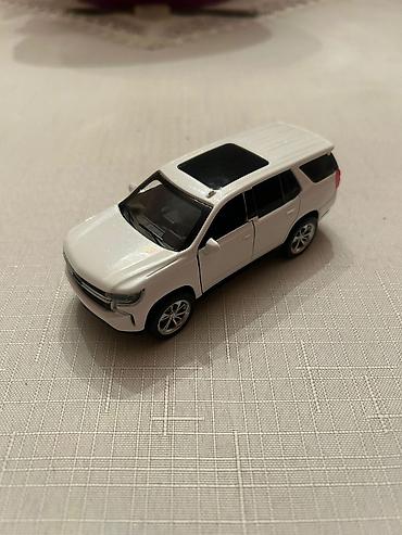 Avtomobil satışı: Təcili Satılır…Endirim Var… Ford Focus ağ qara modelkası satılır — 10