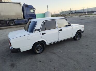 lada piriyora: VAZ (LADA) 2107: 1.6 l | 2007 il 190000 km Sedan