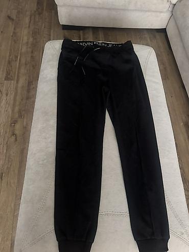 Calvin Klein m razmer 10azn Bej trikotaj walvar yeni 15azn l razmer