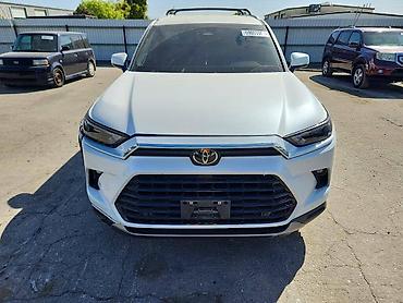 gra: Toyota Grand Highlander: 2024 г., 2.4 л, Автомат, Бензин — 1