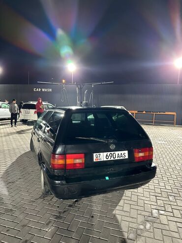 чехол пассат: Volkswagen Passat: 1994 г., 1.8 л, Механика, Бензин, Универсал