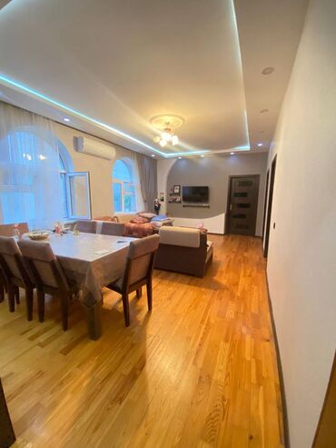 Uzunmüddətli kirayə evlər: 150 kv. m, 4 otaqlı, Su, Telefon, İnternet -da lalafo.az — 15 Uzunmüddətli kirayə evlər: 150 kv. m, 4 otaqlı, Su, Telefon, İnternet — 15